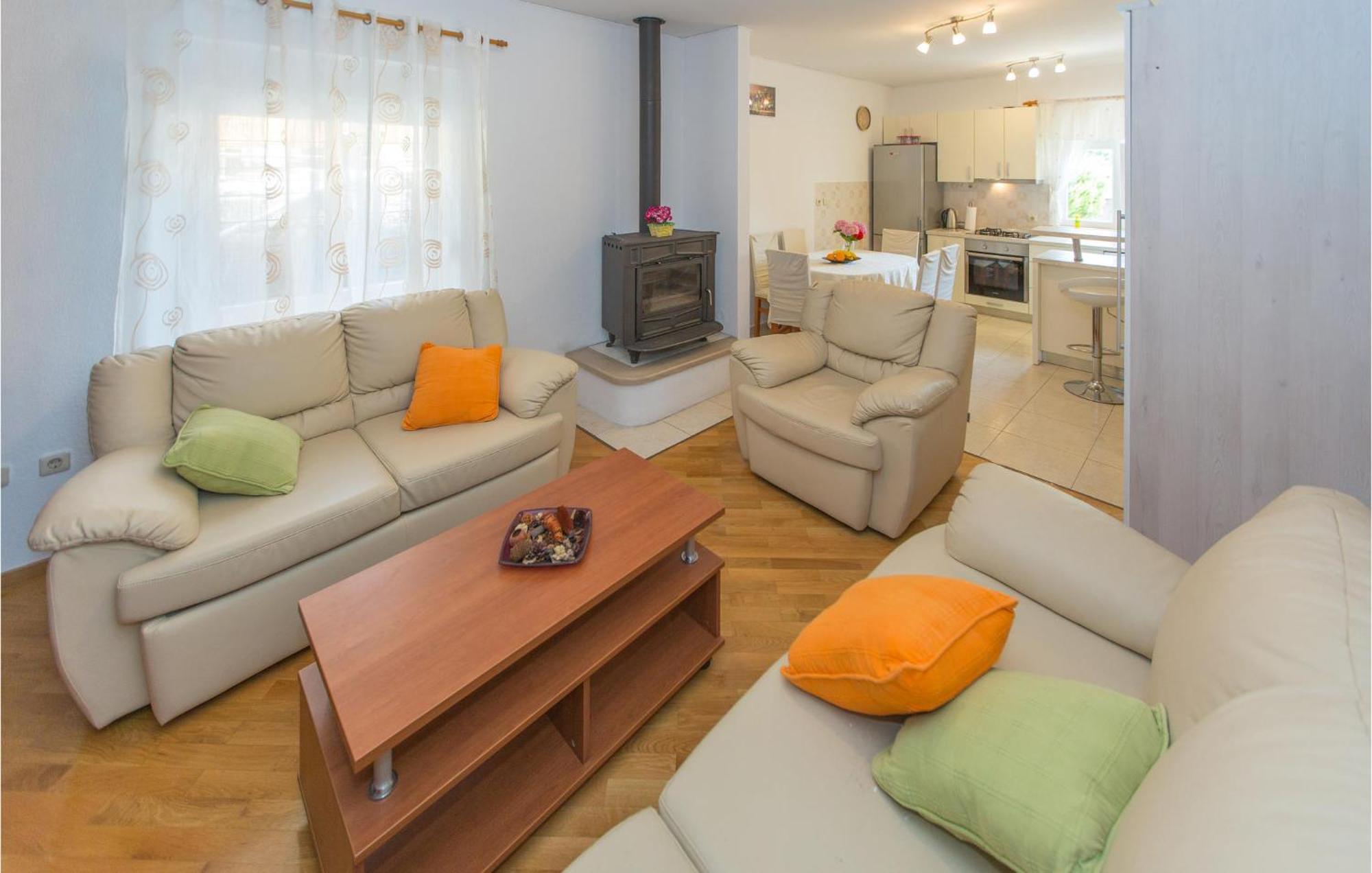 3 Bedroom Lovely Home In Plat Mlini Esterno foto