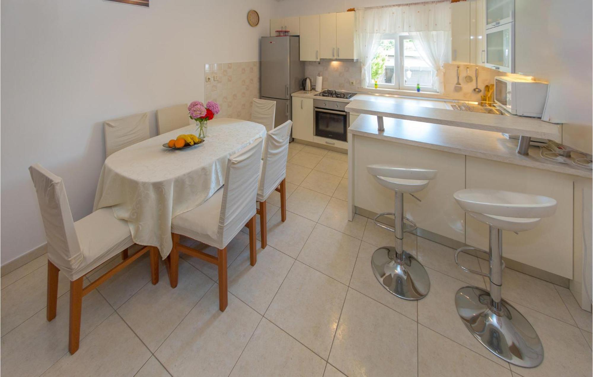 3 Bedroom Lovely Home In Plat Mlini Esterno foto