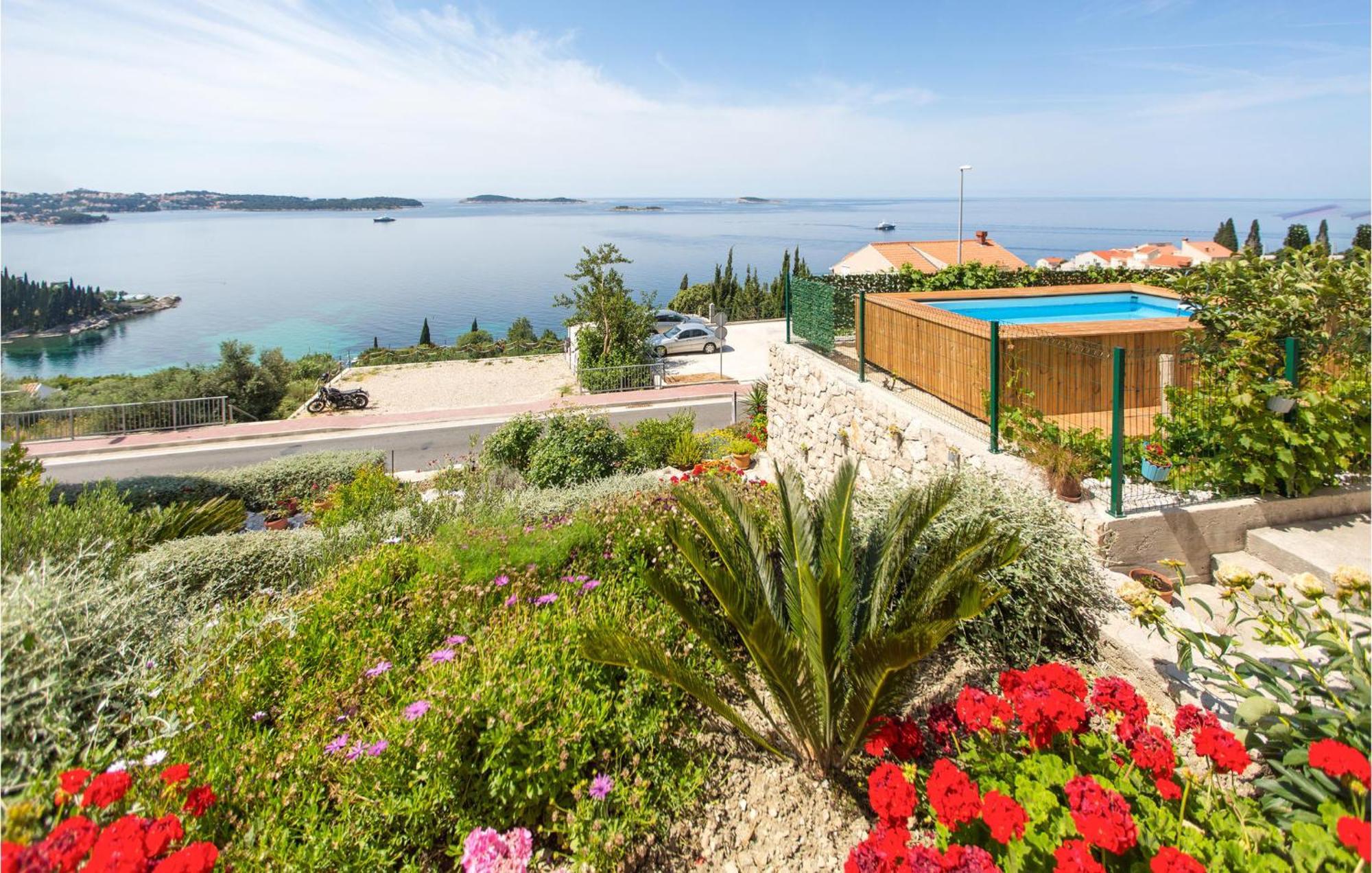 3 Bedroom Lovely Home In Plat Mlini Esterno foto