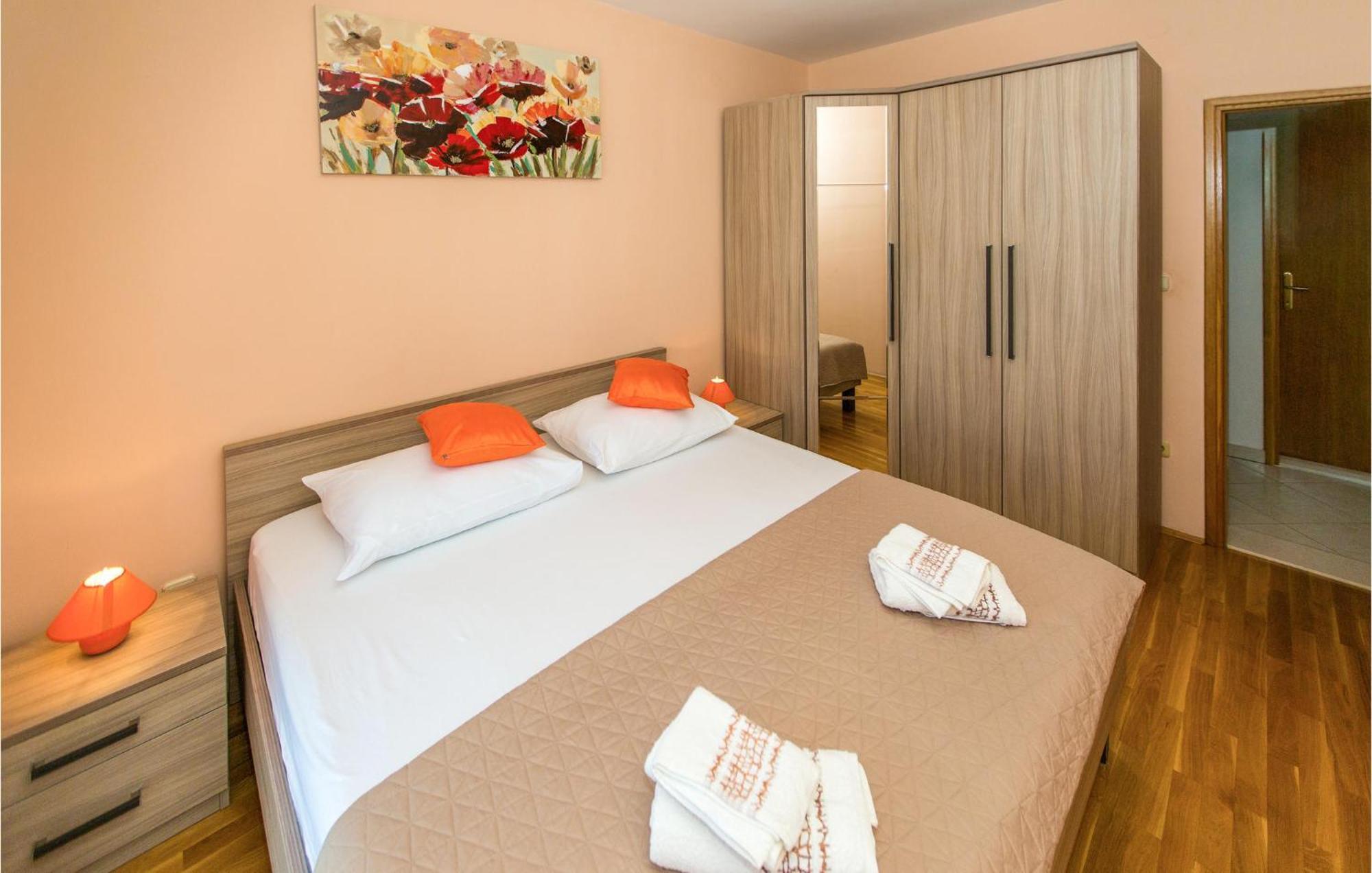 3 Bedroom Lovely Home In Plat Mlini Esterno foto
