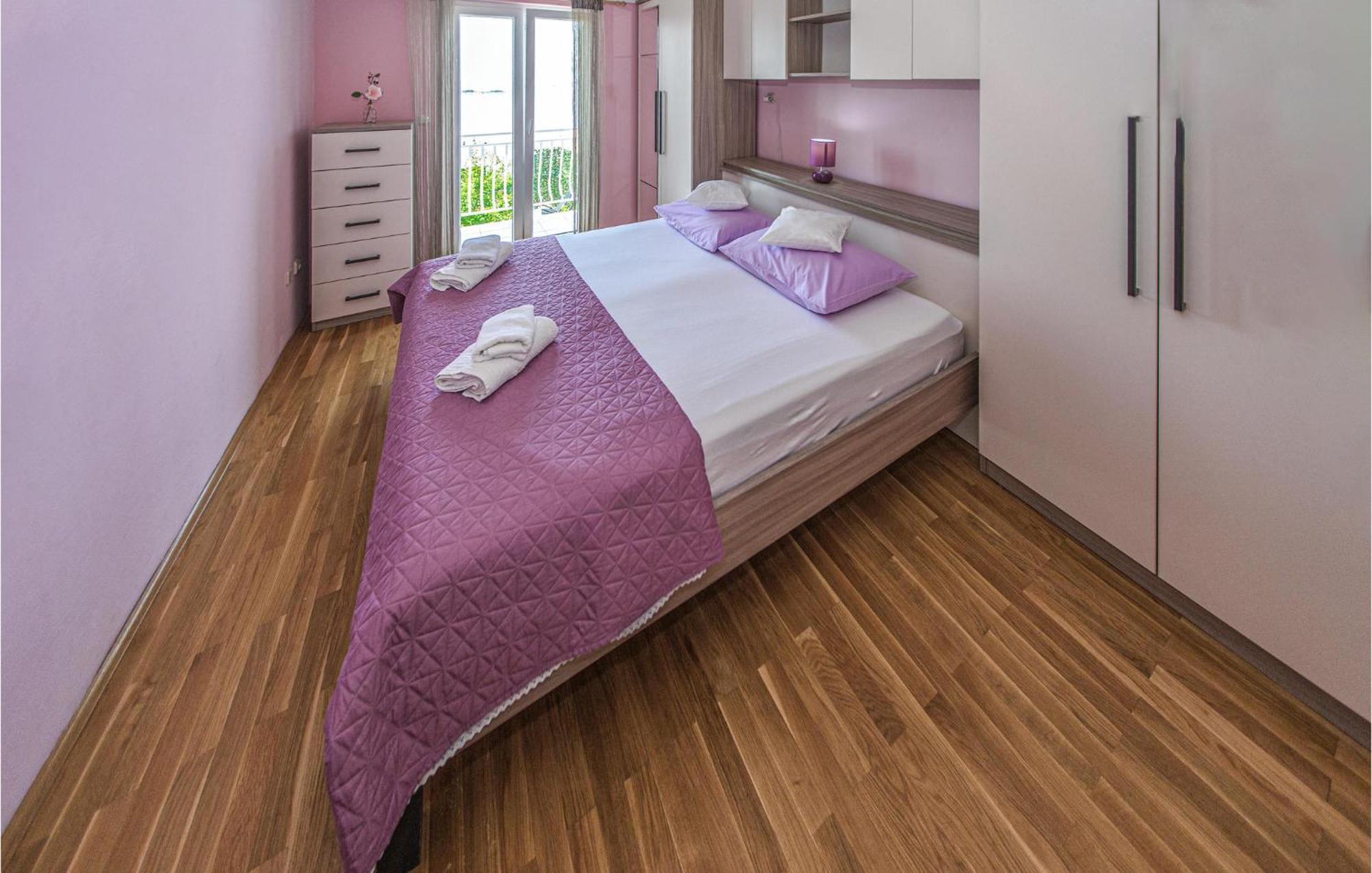 3 Bedroom Lovely Home In Plat Mlini Esterno foto